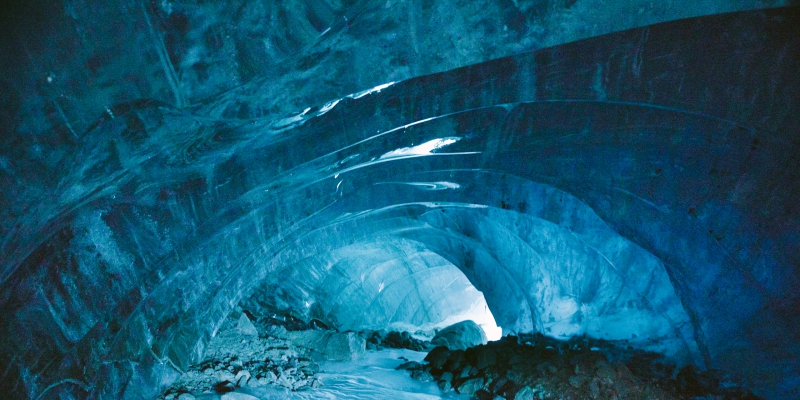 IceCaves_MarcDionne_800x400
